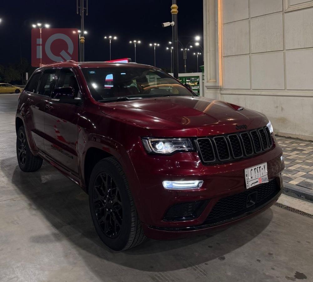 جیپ گراند شیرۆکی